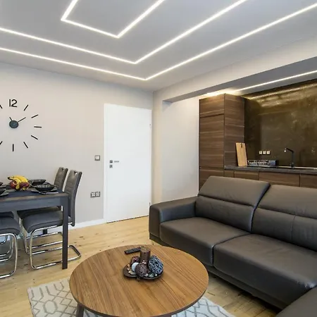 דירה Modern Flat Nearby Center Fast Internet וארנה