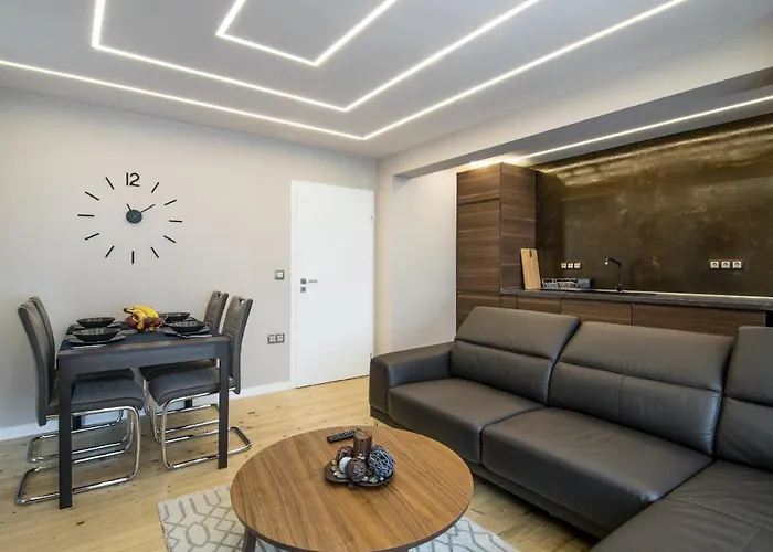 アパート Modern Flat Nearby Center Fast Internet ヴァルナ