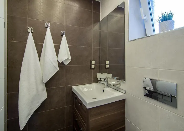 Modern Flat Nearby Center Fast Internet Apartamento